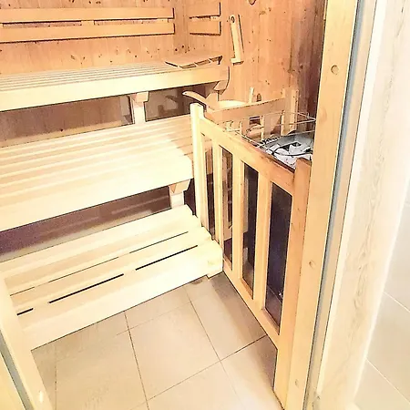 Sonnen-juwel - Hallenbad, Sauna-2 Getrennte Schlafbereiche, Inklusive Bettwaesche, Handtuecher, Tolle Kinderausstattung